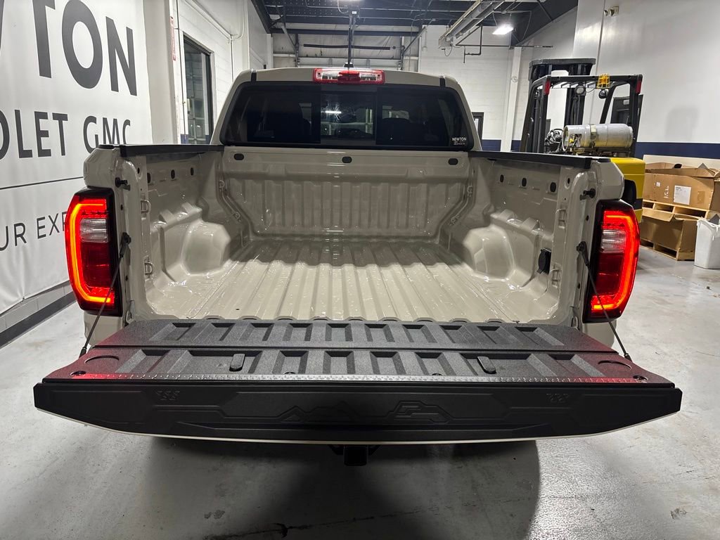 New 2026 GMC Canyon Elevation w/ Convenience Package RWD image 32