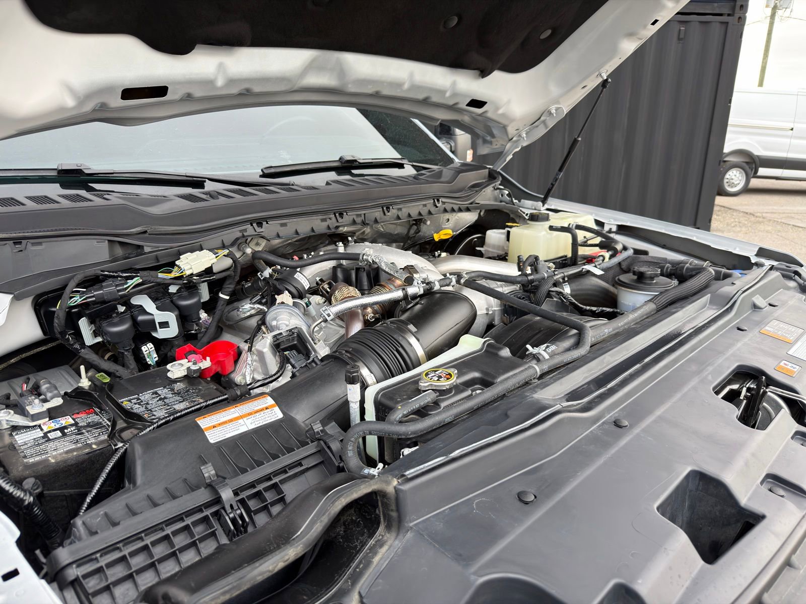 Used 2025 Ford F350 Platinum image 40