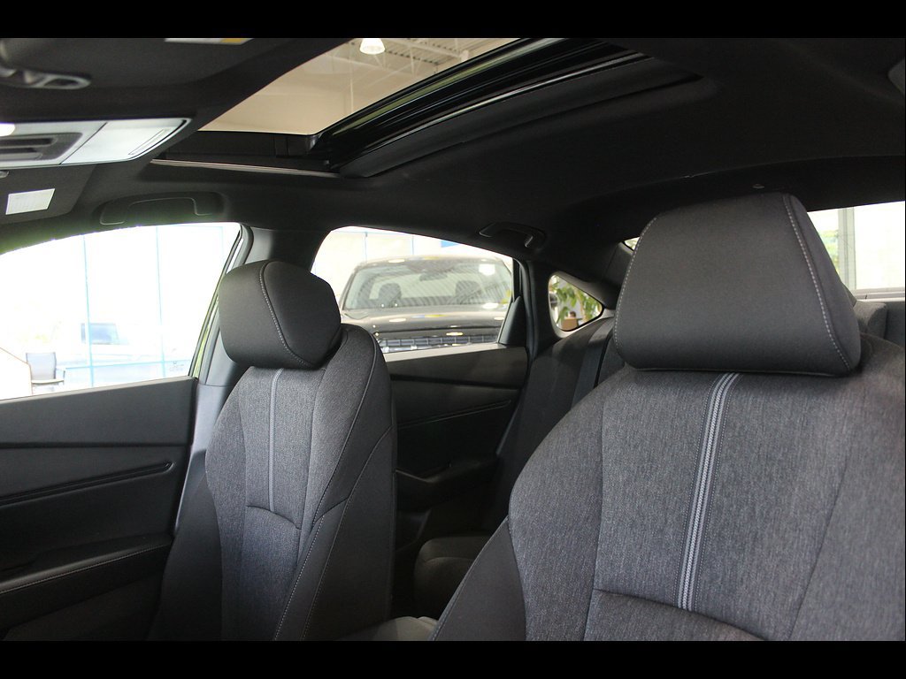 Used 2025 Honda Accord Sport image 14