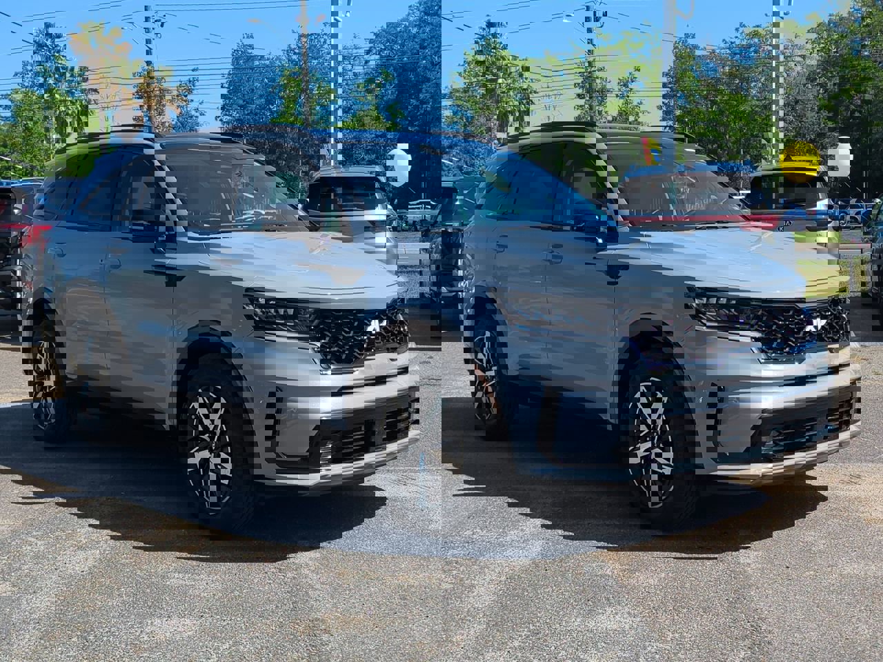 Used 2022 Kia Sorento EX w/ Panoramic Sunroof Package image 3