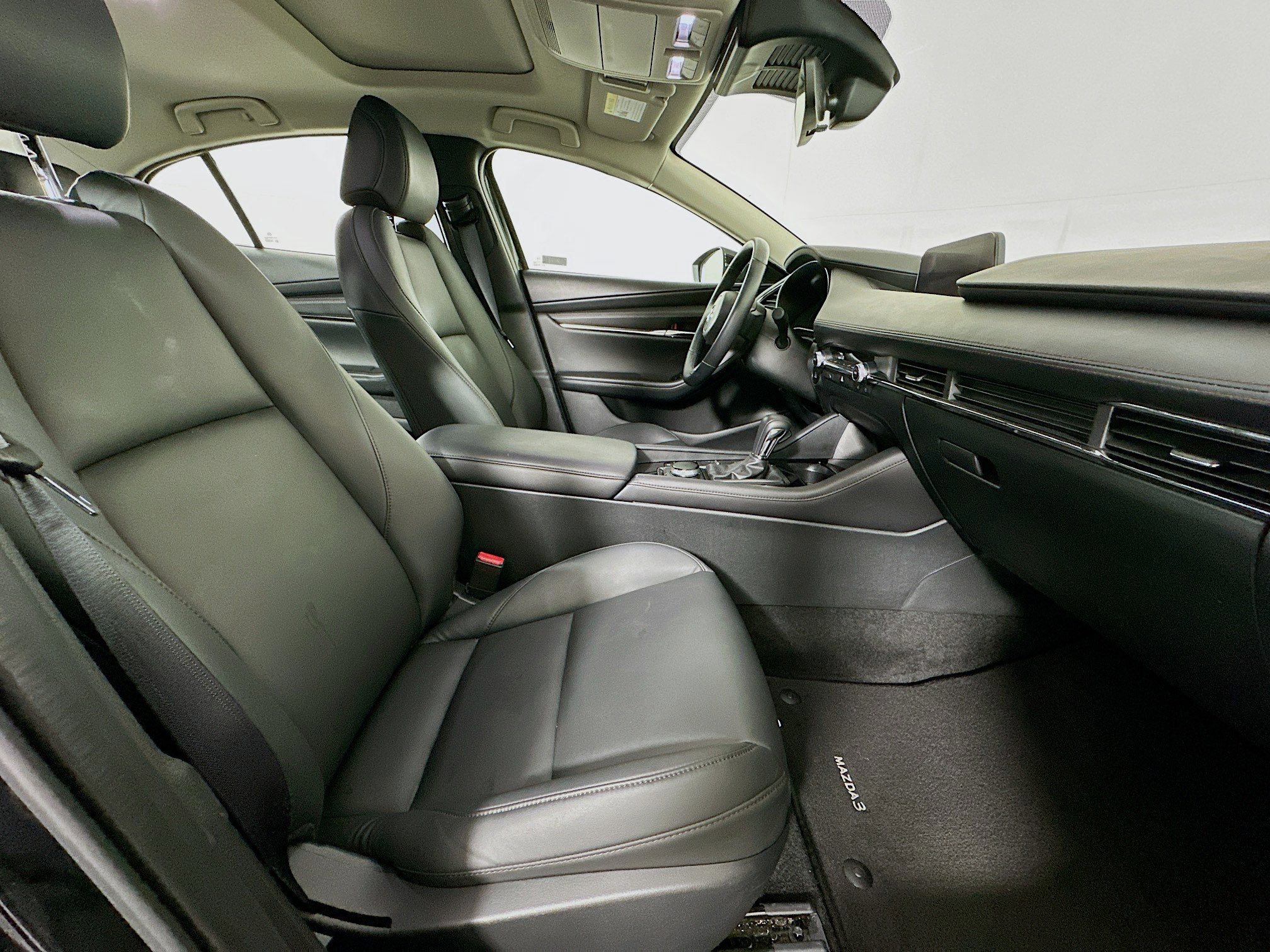 Used 2025 MAZDA MAZDA3 s image 30