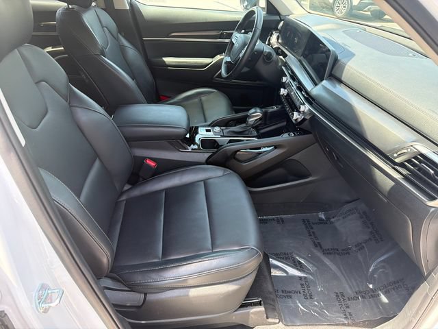 Used 2024 Kia Telluride S w/ S Sunroof Package FWD image 15