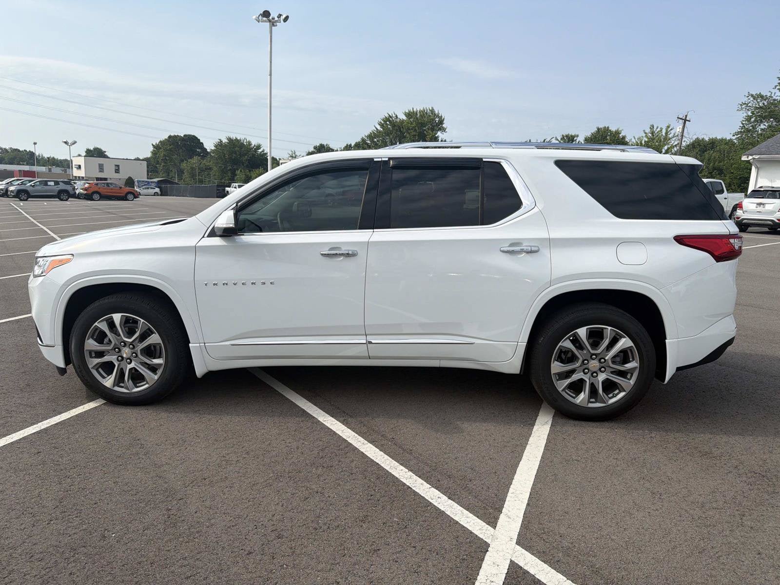 Certified 2021 Chevrolet Traverse Premier FWD image 4