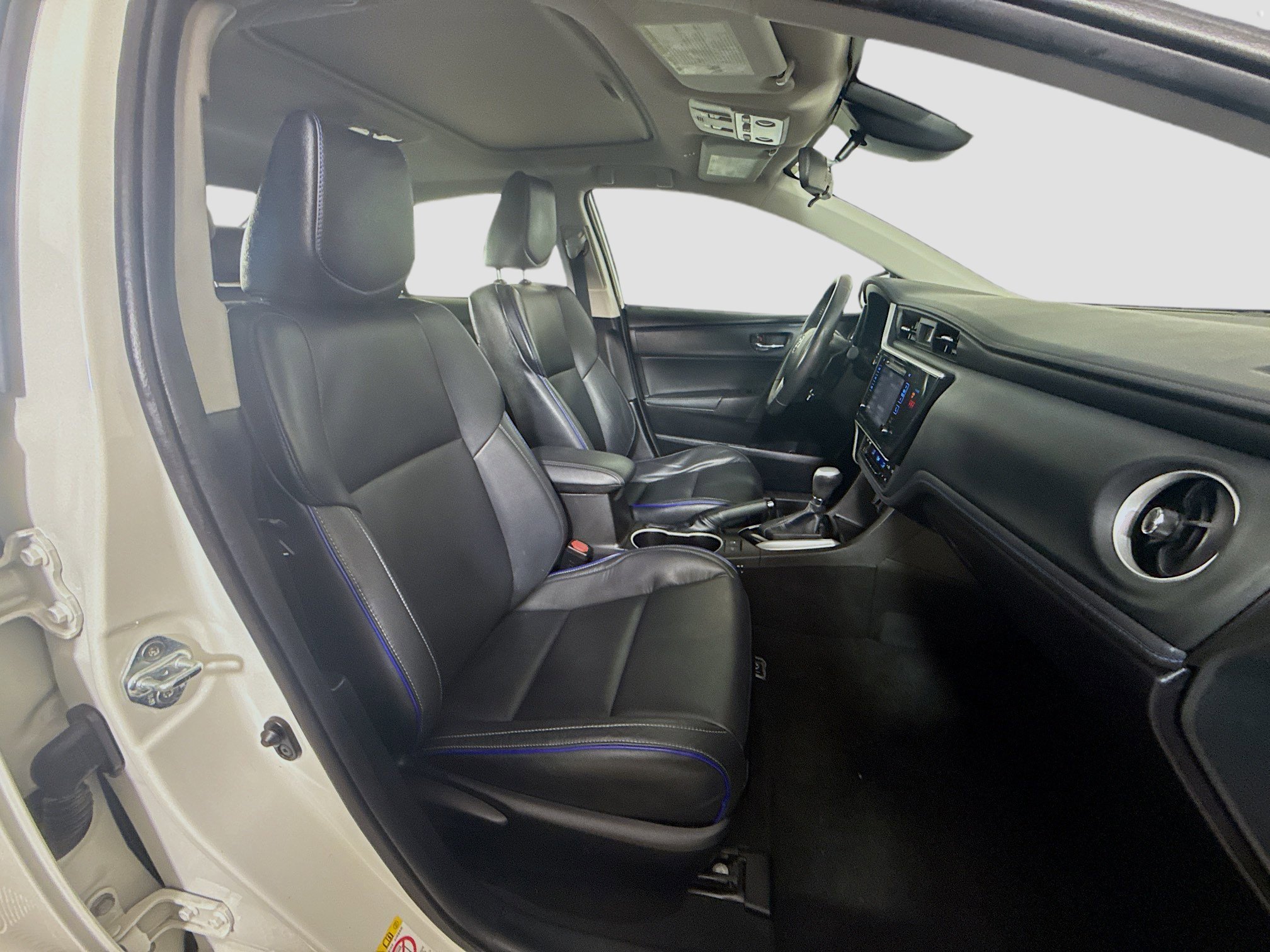 Used 2018 Toyota Corolla XSE w/ Carpet Mat Package (TMS) FWD image 29