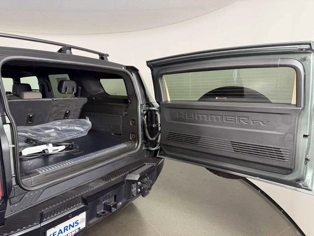 Used 2024 GMC Hummer EV 3X w/ LPO, Illumination Package AWD/4WD image 9