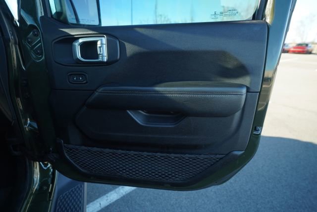 Used 2021 Jeep Gladiator Overland w/ LED Lighting Group image 20