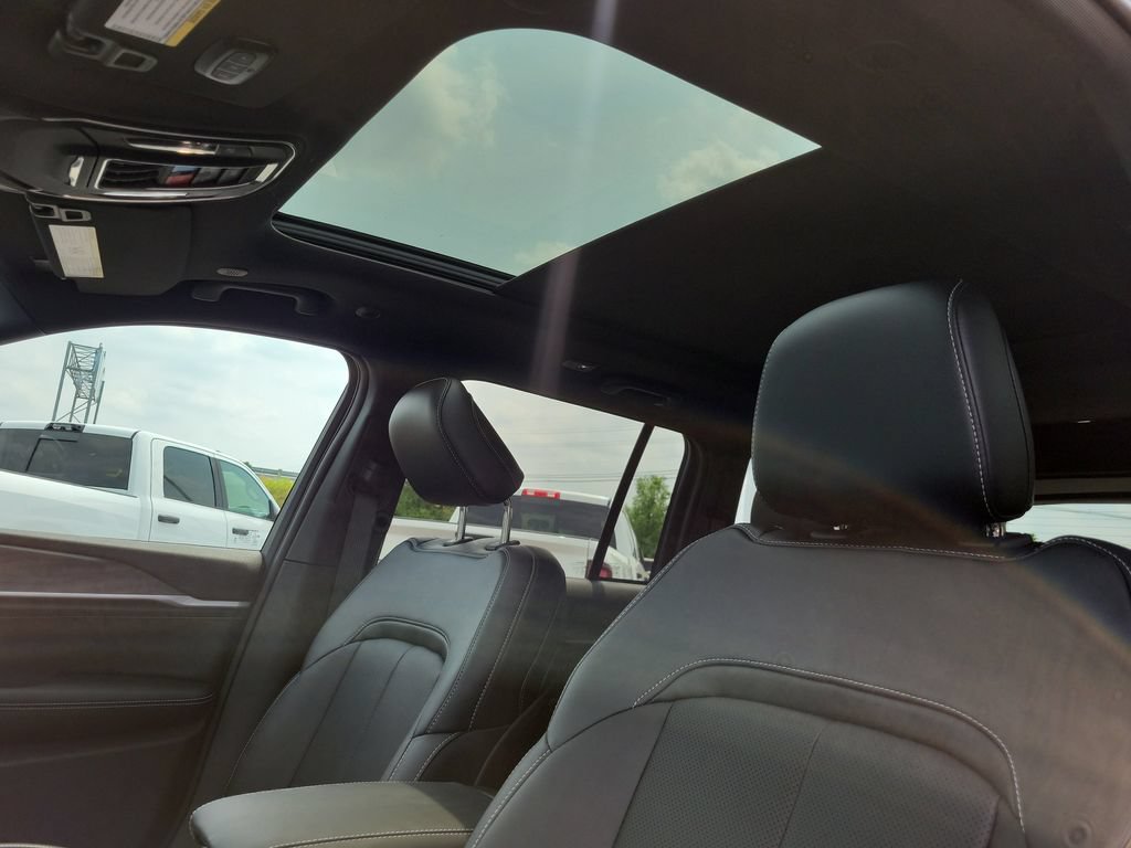 New 2026 Jeep Grand Cherokee Limited AWD/4WD image 20