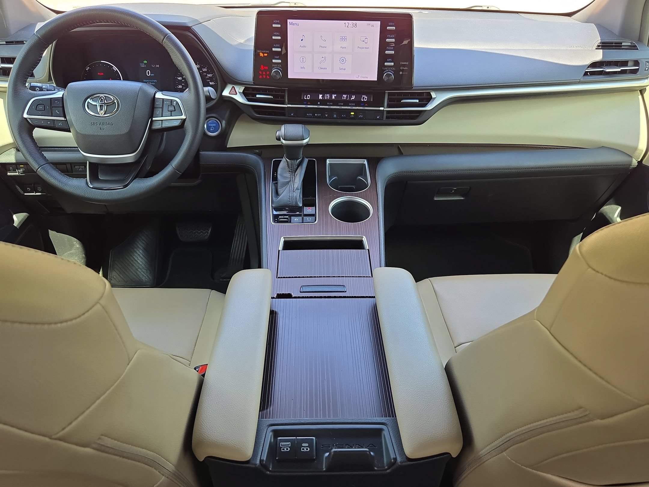 Used 2022 Toyota Sienna XLE FWD image 16
