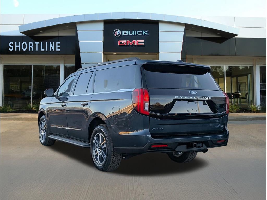 Used 2025 Ford Expedition Max Active AWD/4WD image 5