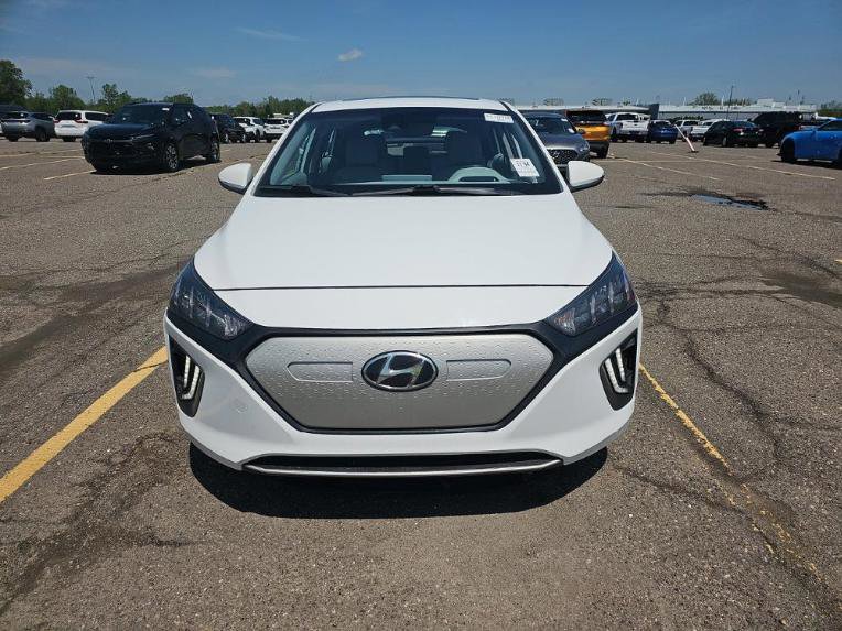 Used 2020 Hyundai Ioniq Limited FWD image 2