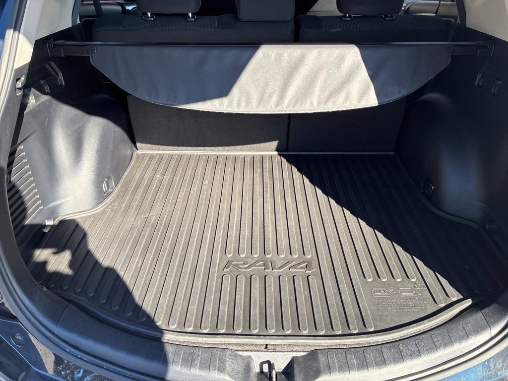 Used 2018 Toyota RAV4 XLE w/ Plus Extra Value Package AWD/4WD image 74