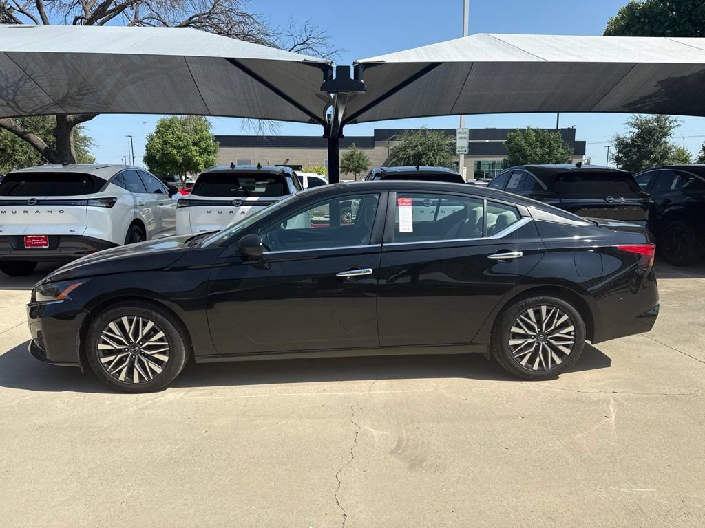 Certified 2025 Nissan Altima 2.5 SV FWD image 4