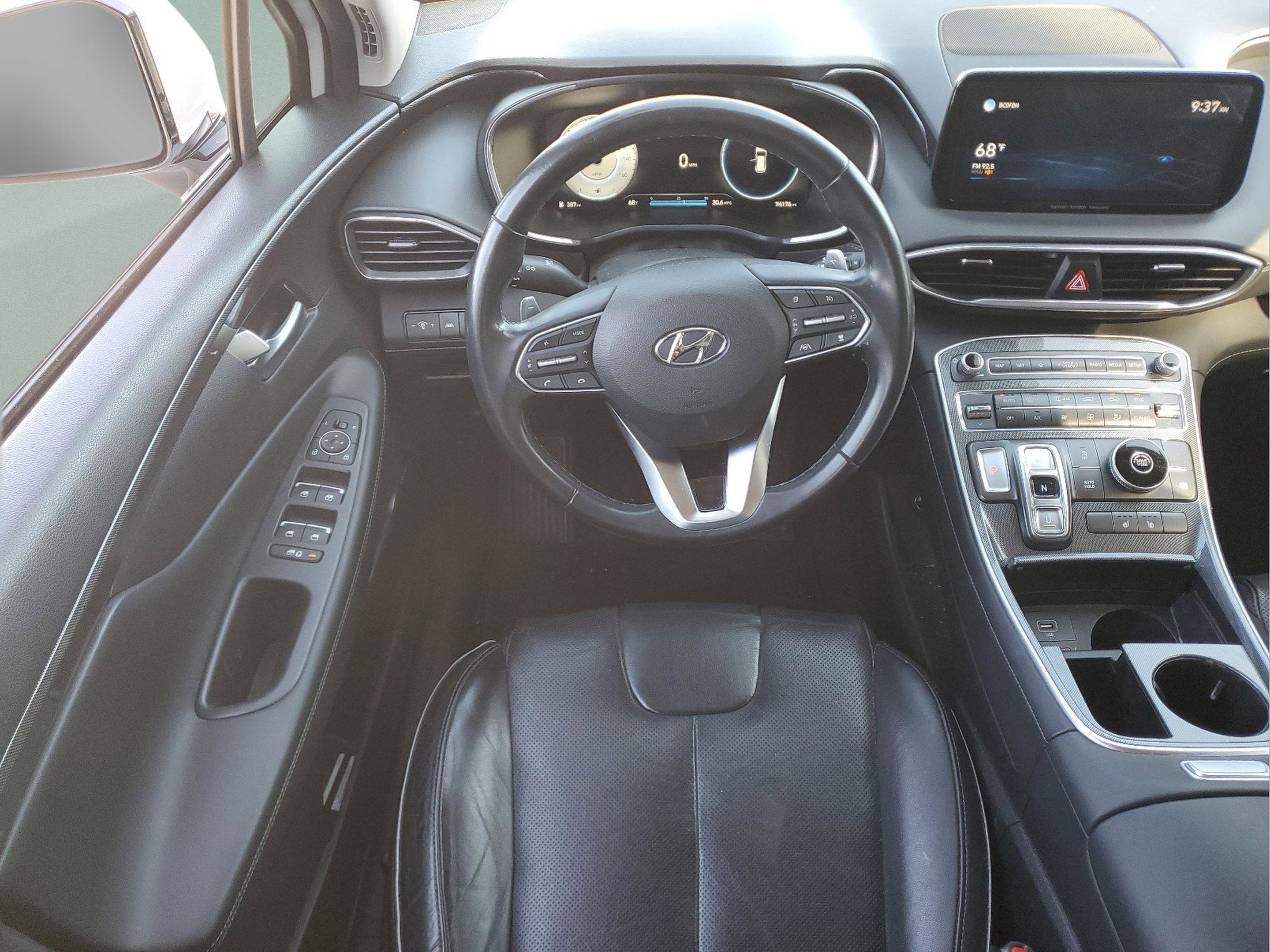 Used 2022 Hyundai Santa Fe SEL w/ Convenience + Premium Package FWD image 9