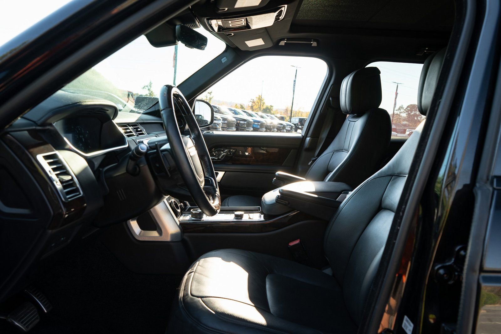 Used 2021 Land Rover Range Rover P525 Westminster Edition image 22