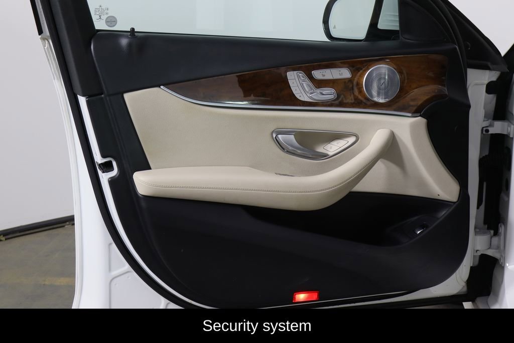 Used 2017 Mercedes-Benz E 300 4MATIC image 14