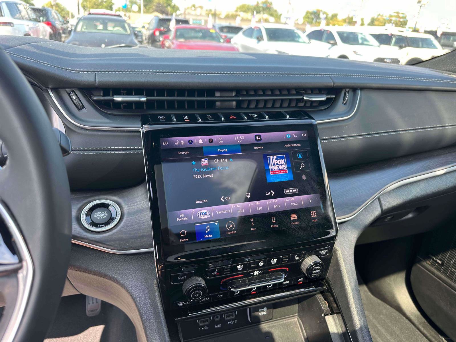 Used 2023 Jeep Grand Cherokee Overland w/ Luxury Tech Group IV image 30