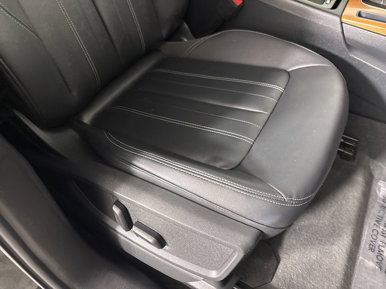 Used 2022 Audi Q5 2.0T Premium w/ Convenience Package image 29