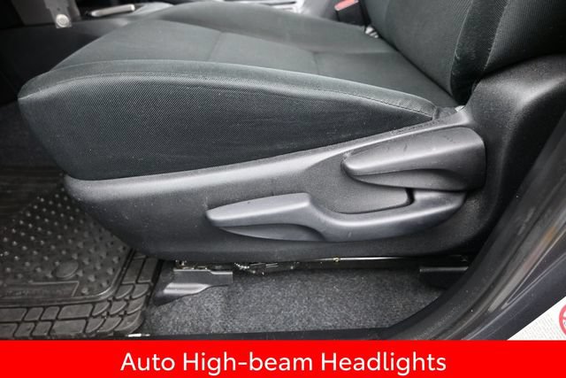 Used 2018 Toyota RAV4 LE w/ All Weather Liner Package AWD/4WD image 16