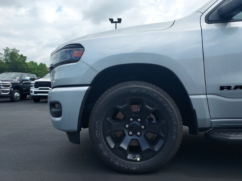 New 2026 RAM 1500 Express AWD/4WD image 16