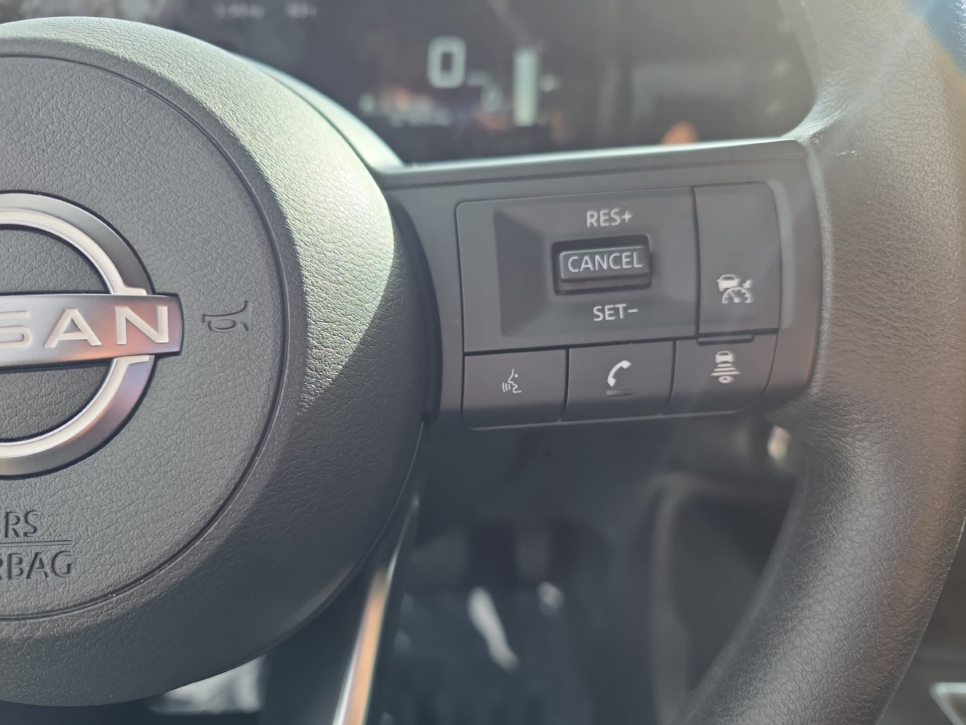 Certified 2025 Nissan Kicks SV FWD image 17