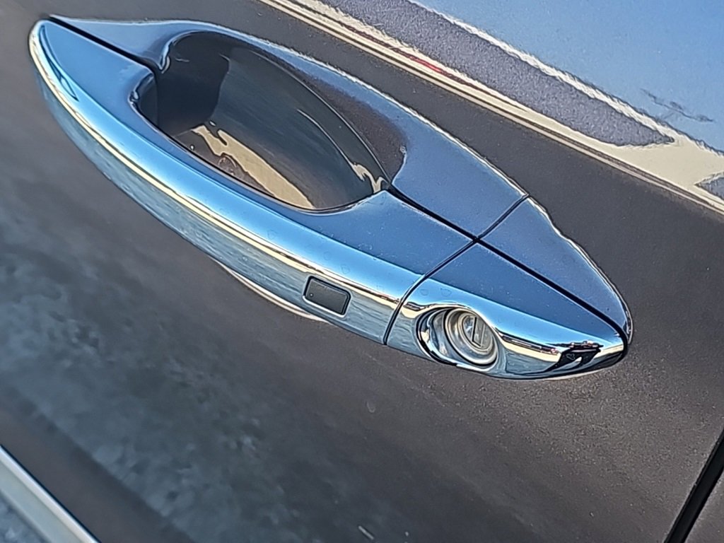 Used 2017 Hyundai Sonata Limited w/ Tech Package 03 image 8