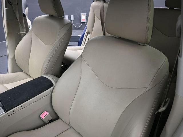 Used 2012 Toyota Prius V Five image 12