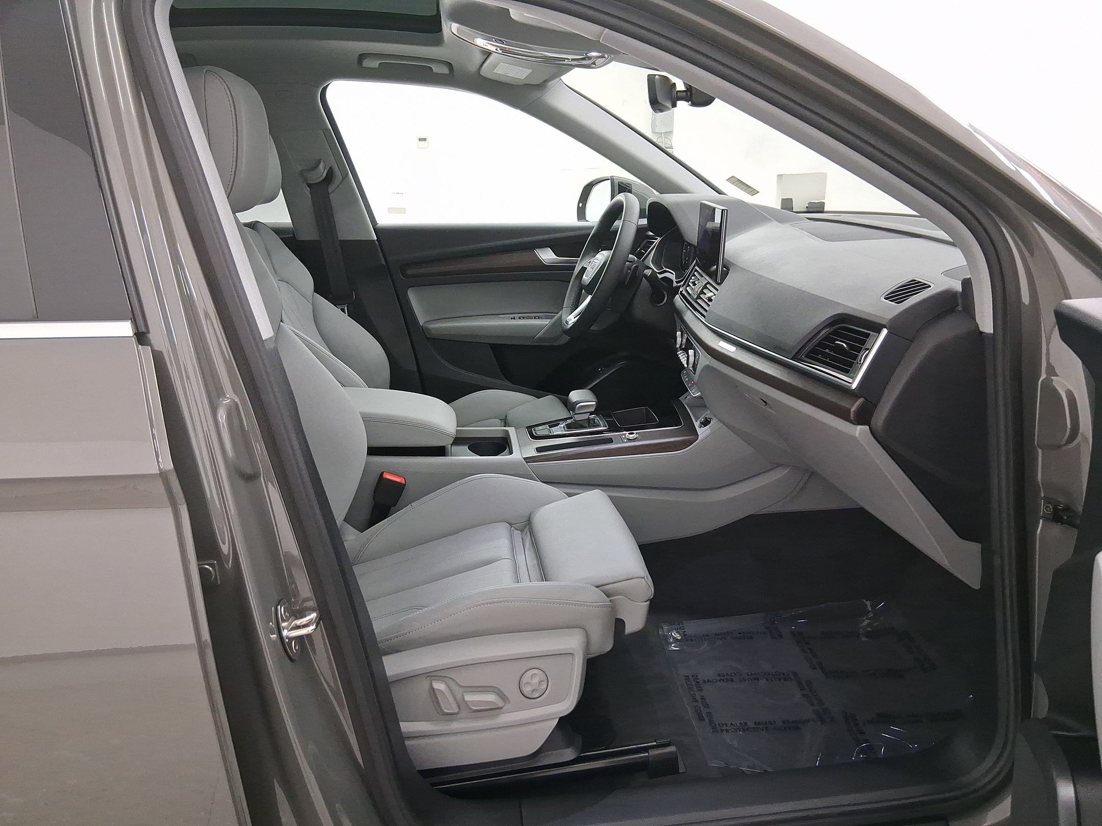 Used 2025 Audi Q5 e Premium image 32