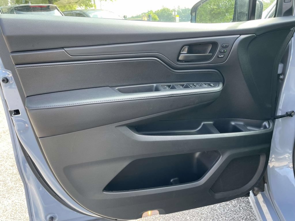 Used 2025 Honda Odyssey Sport-L image 15