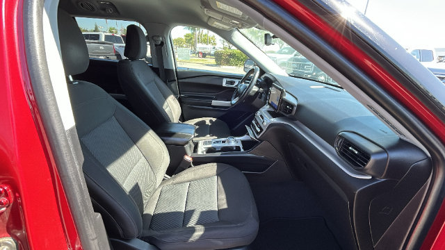 Certified 2023 Ford Explorer XLT RWD image 11