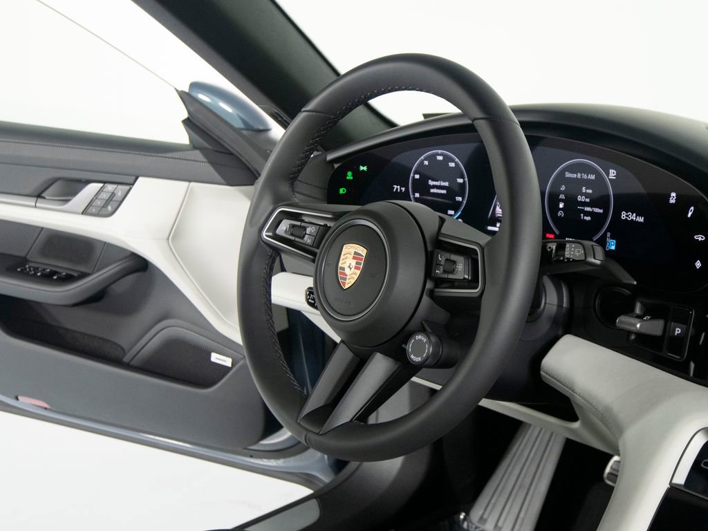 New 2026 Porsche Taycan 4 Cross Turismo AWD/4WD image 32