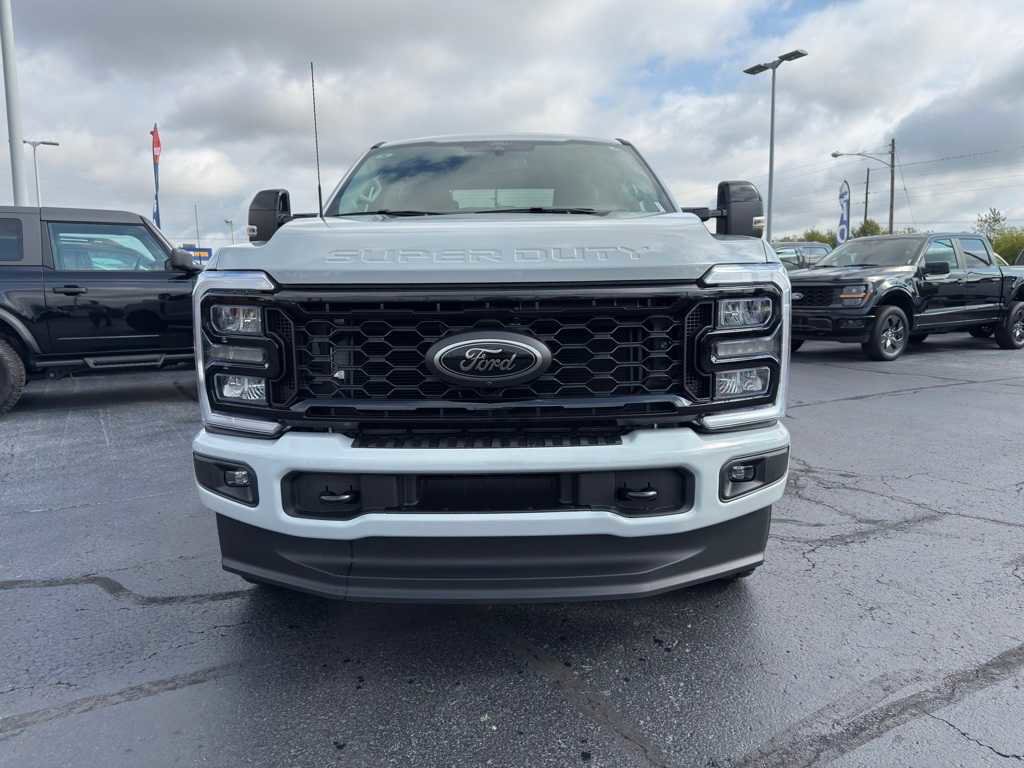 New 2026 Ford F250 Lariat w/ Black Appearance Package image 26