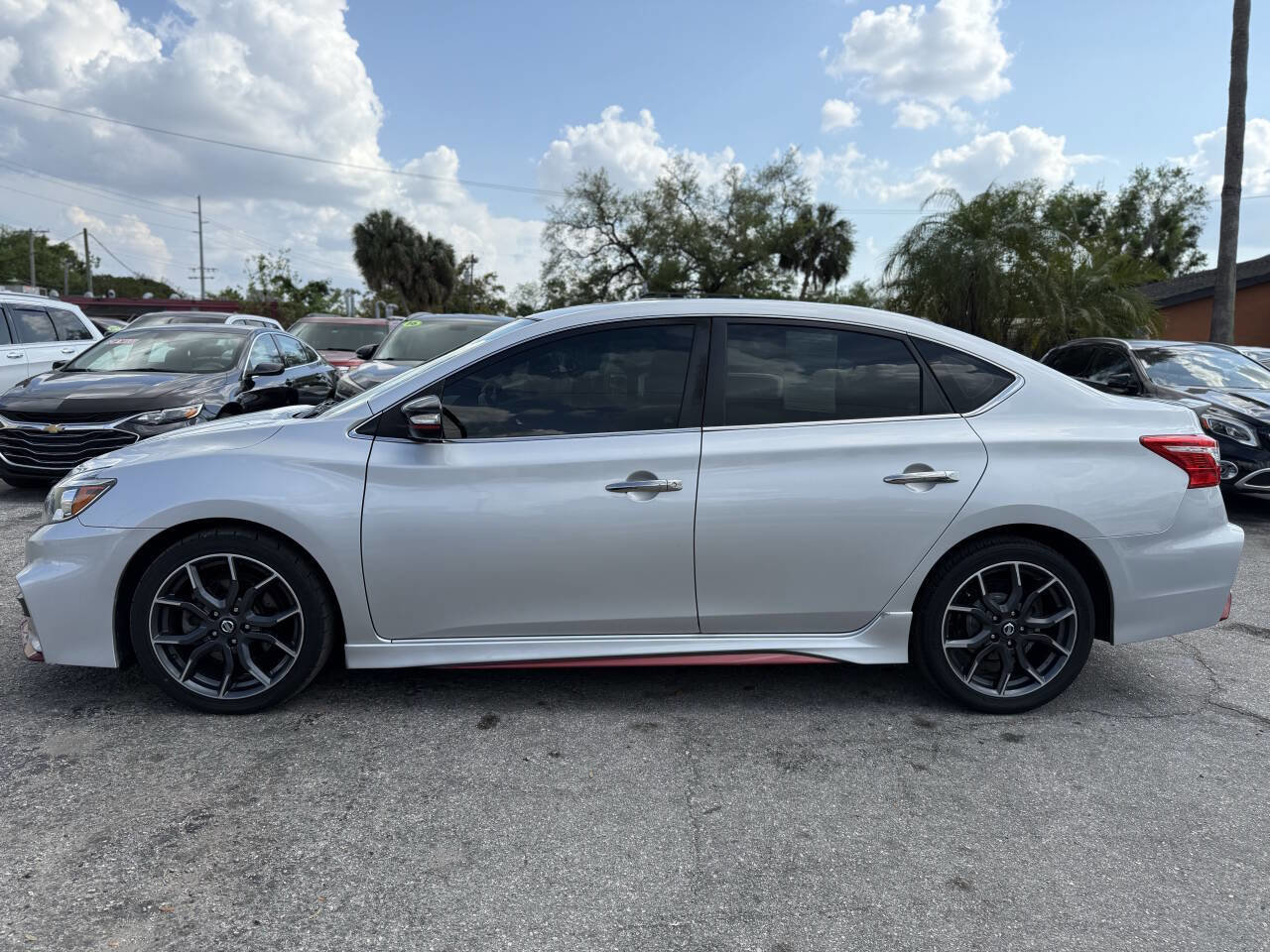 Used 2017 Nissan Sentra NISMO w/ NISMO Premium Package FWD image 4