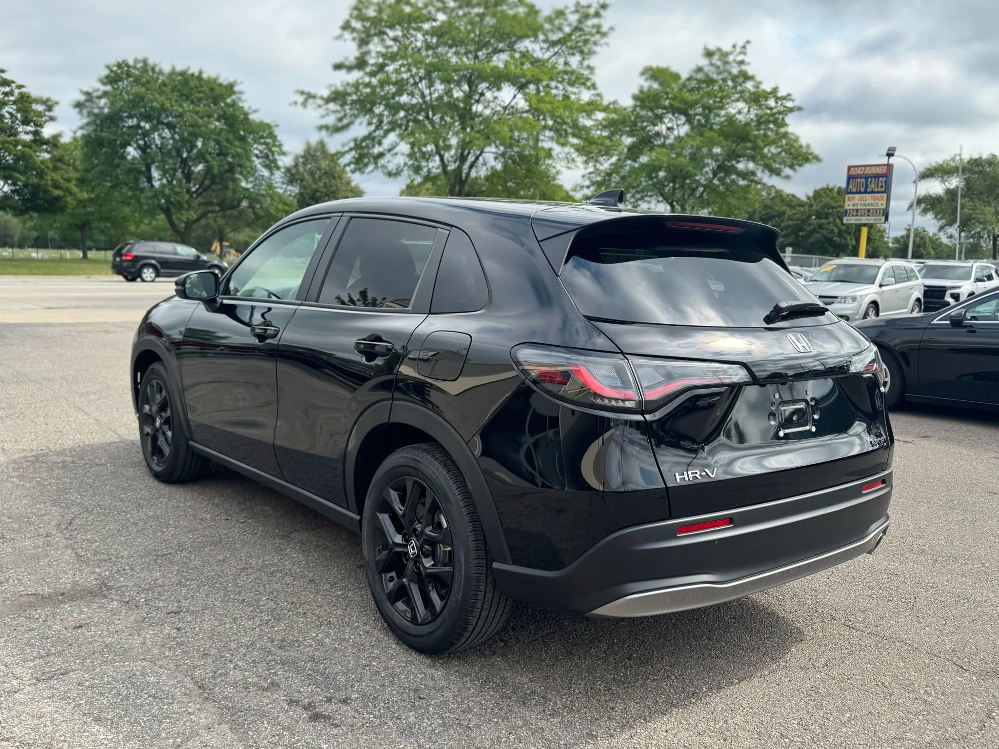 Used 2025 Honda HR-V Sport image 7