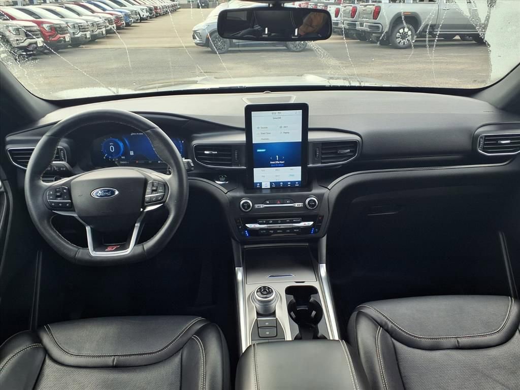 Used 2020 Ford Explorer ST w/ Premium Technology Package image 3
