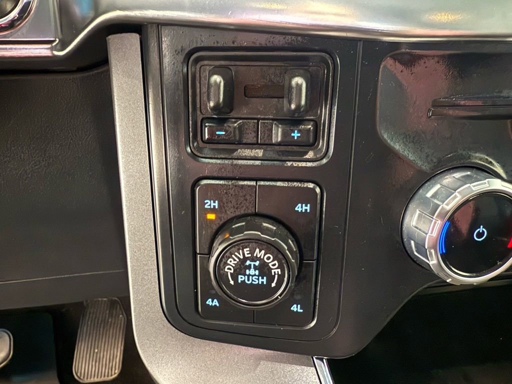 Used 2022 Ford F150 Lariat image 33