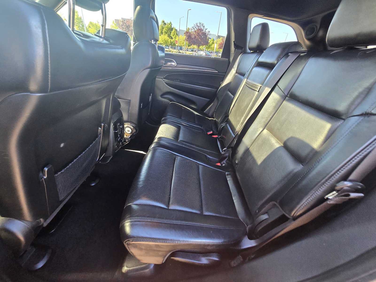 Used 2019 Jeep Grand Cherokee Limited w/ Luxury Group II AWD/4WD image 18