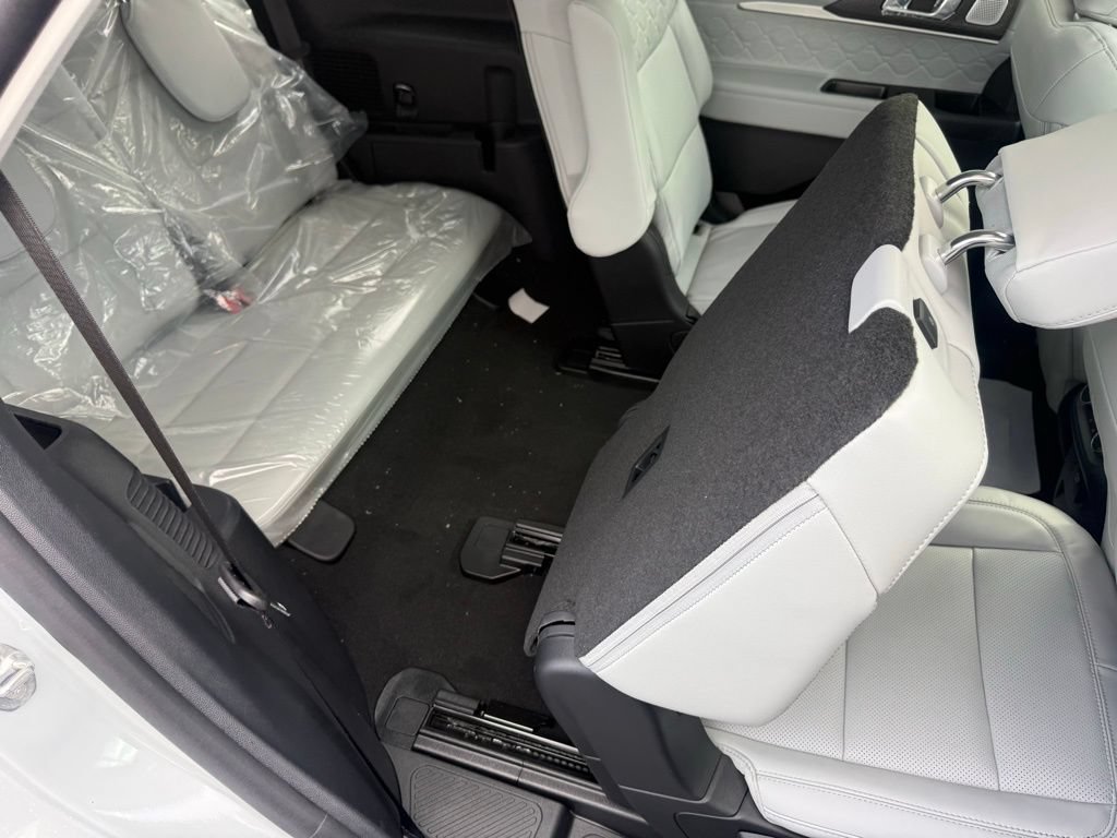 New 2026 Ford Explorer Platinum w/ LUX Leather Package AWD/4WD image 54