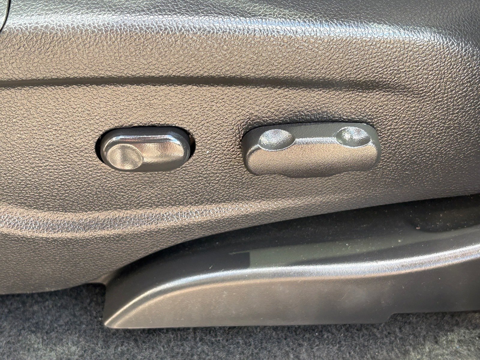 Used 2018 Buick Encore Preferred FWD image 30