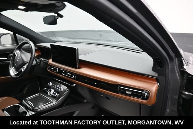 Used 2021 Lincoln Nautilus Reserve AWD/4WD image 11
