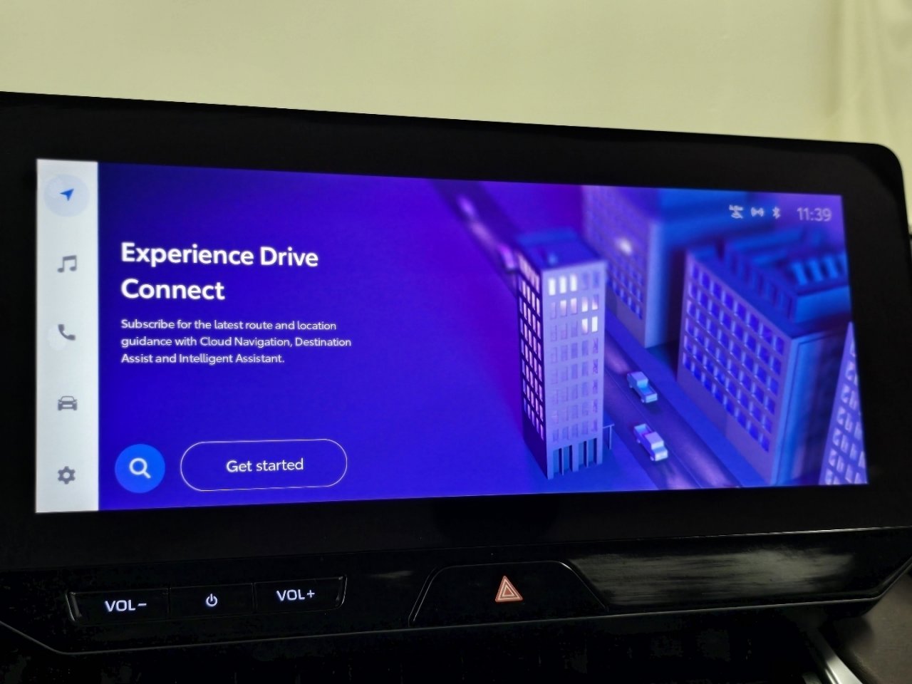 Certified 2024 Toyota Venza LE image 3