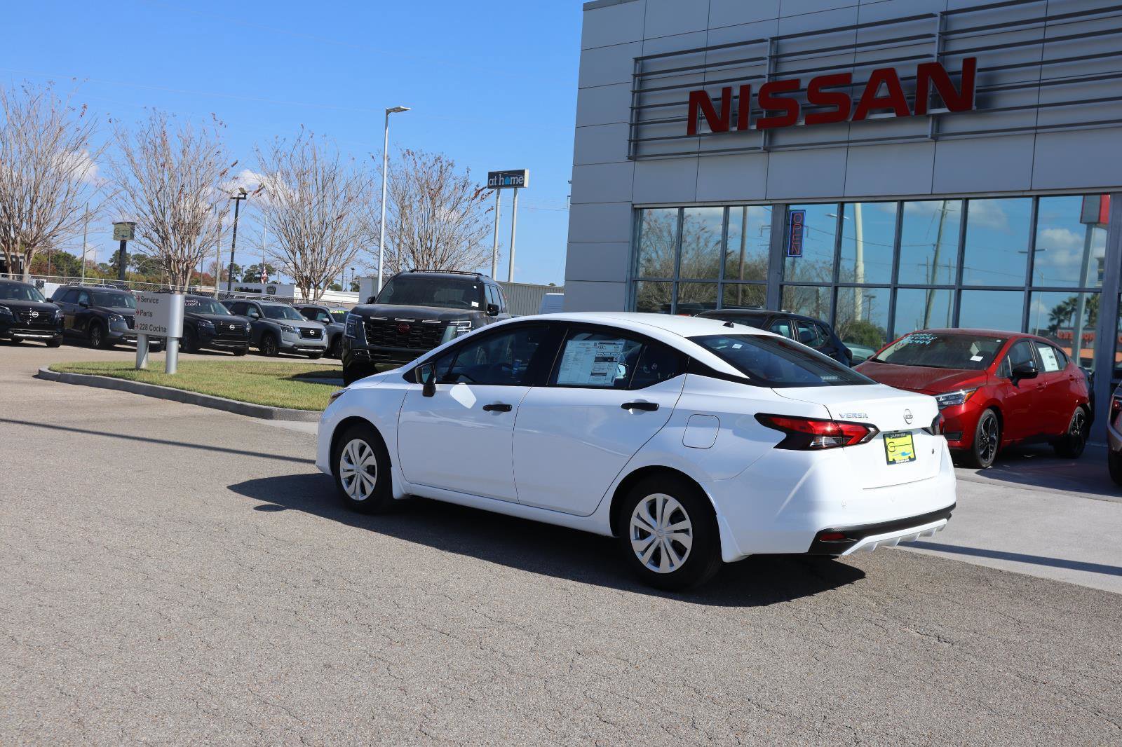 Used 2025 Nissan Versa S w/ Trunk Package image 10