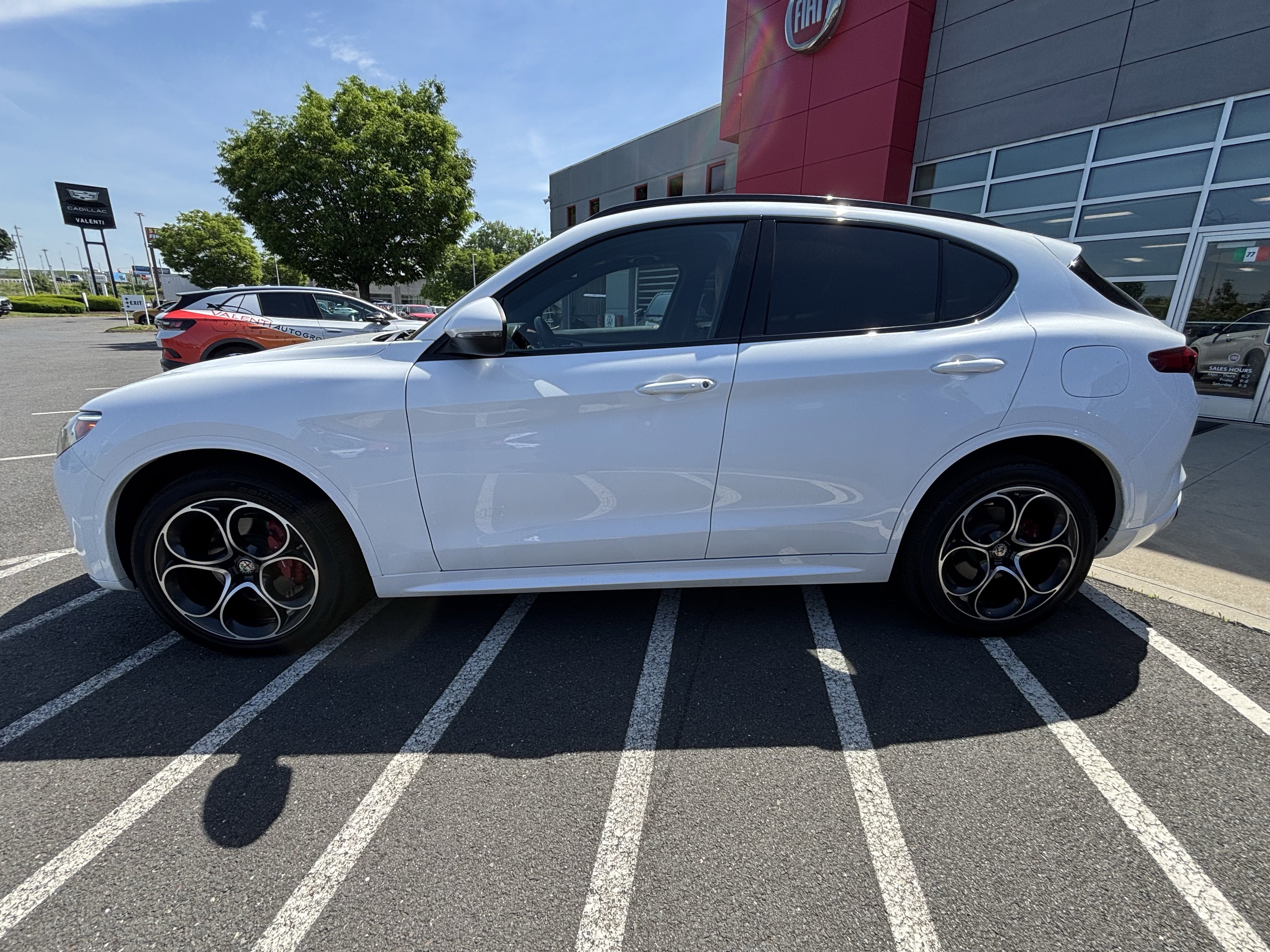 Used 2021 Alfa Romeo Stelvio Ti Sport AWD/4WD image 5