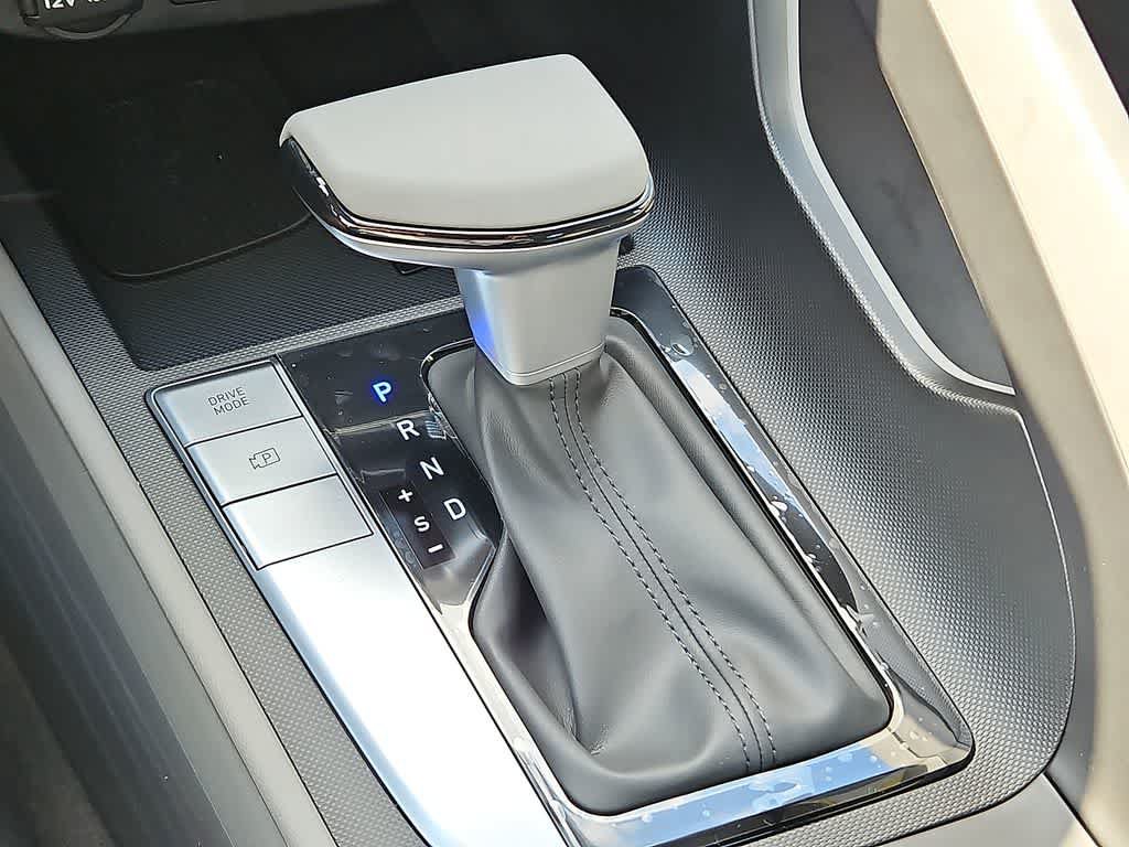 Certified 2025 Hyundai Elantra Sport FWD image 12
