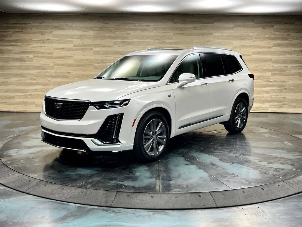 Used 2025 Cadillac XT6 Premium Luxury FWD image 5