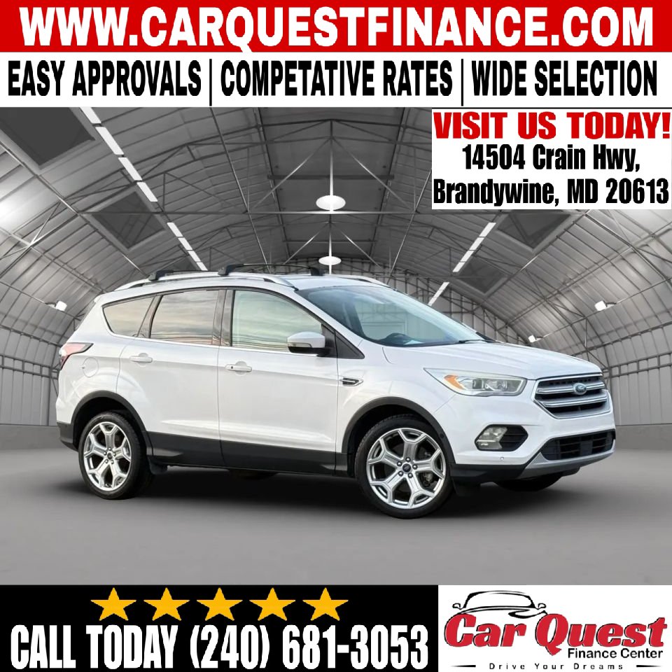 Used 2018 Ford Escape Titanium w/ Ford Safe & Smart Package FWD image 1