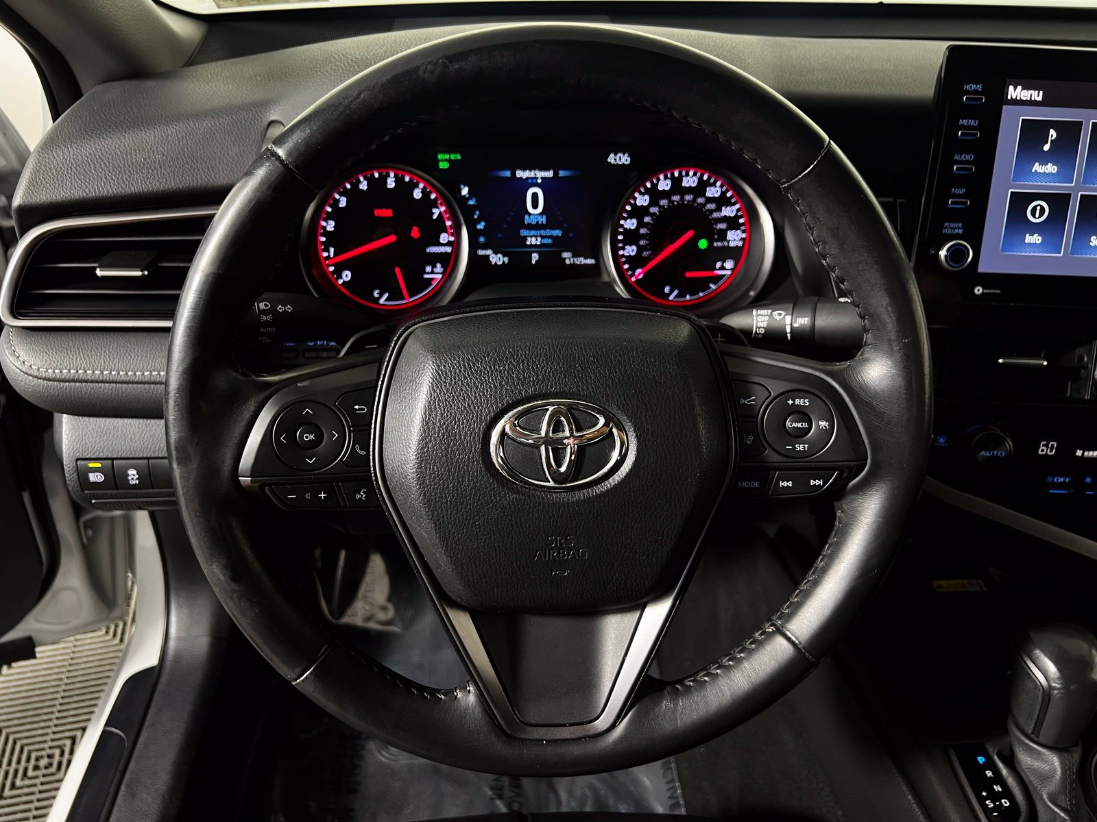 Used 2024 Toyota Camry XSE FWD image 15