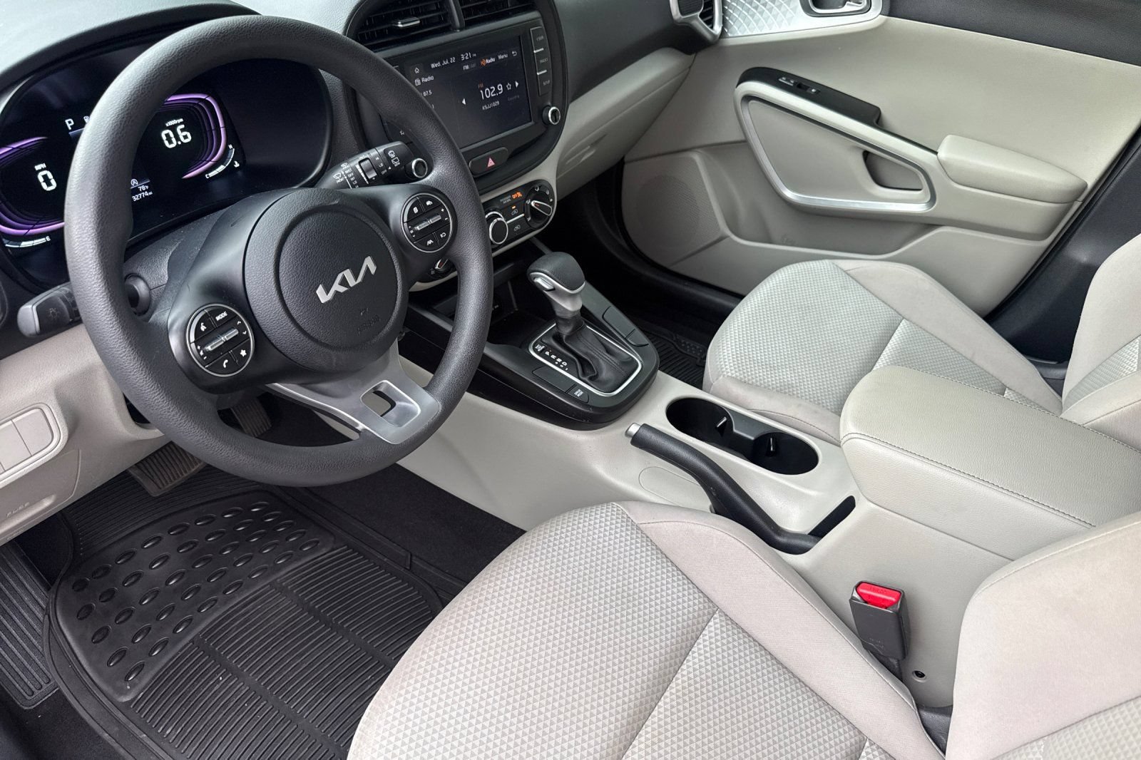 Used 2023 Kia Soul LX FWD image 11