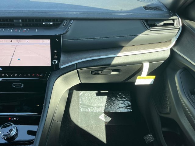 New 2027 Jeep Grand Cherokee L Limited AWD/4WD image 17