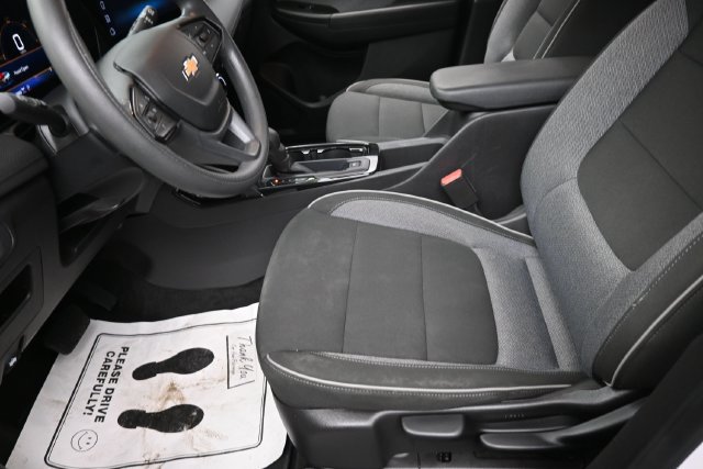 Used 2025 Chevrolet TrailBlazer LT AWD/4WD image 18
