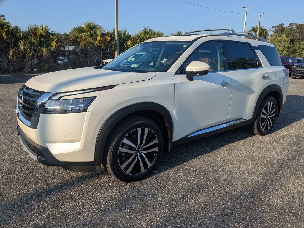 Used 2024 Nissan Pathfinder Platinum w/ Cargo Package FWD image 8